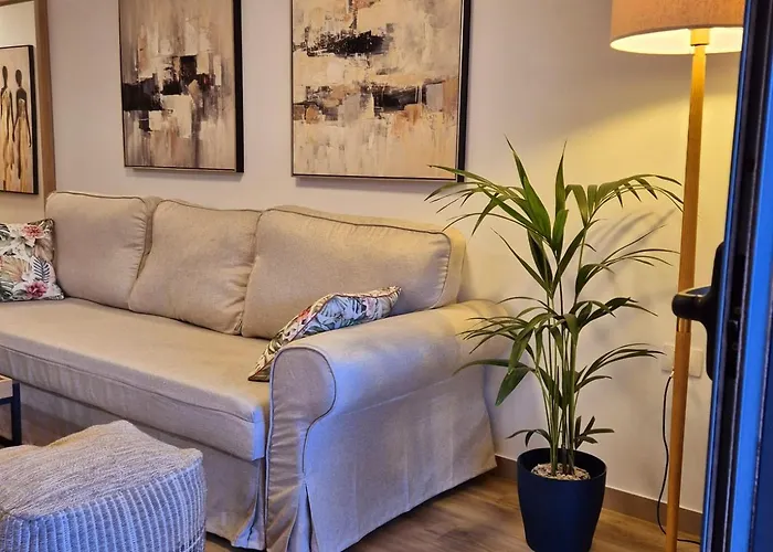 Natalia - Melrose Place Arona (Tenerife)