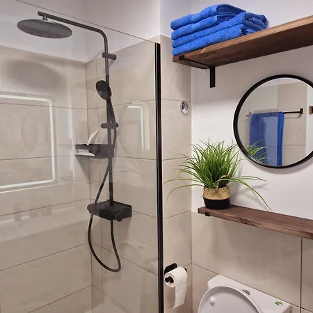 Natalia - Melrose Place Apartman Arona