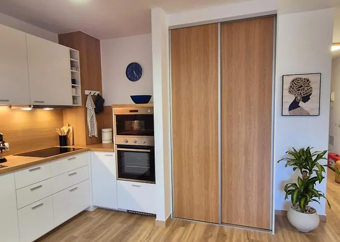 Natalia - Melrose Place Arona (Tenerife)