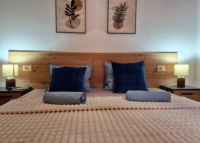 Natalia - Melrose Place Apartament *